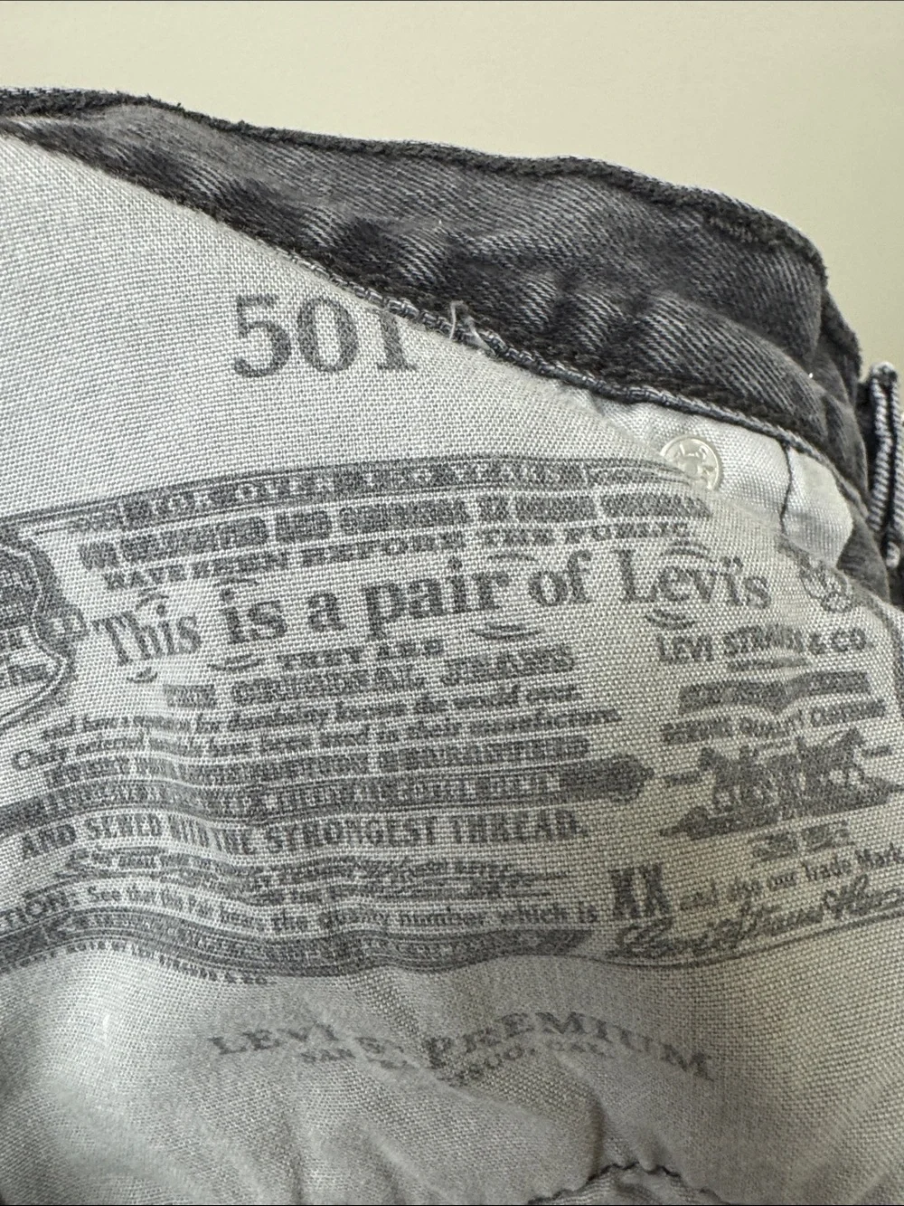 Levis 501 90s Washed Black Cut Off 100% Cotton Jean Shorts, size 31